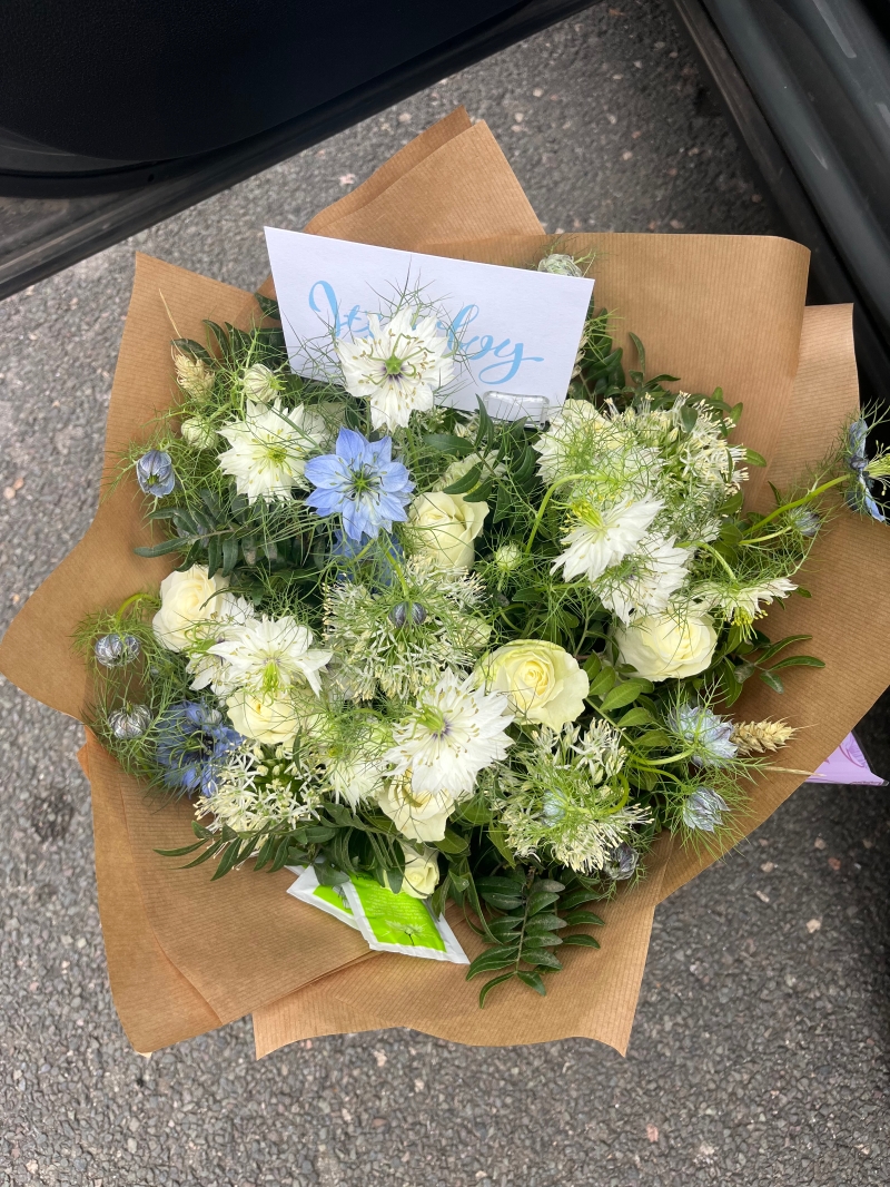 Our Cute & Compact Bouquet