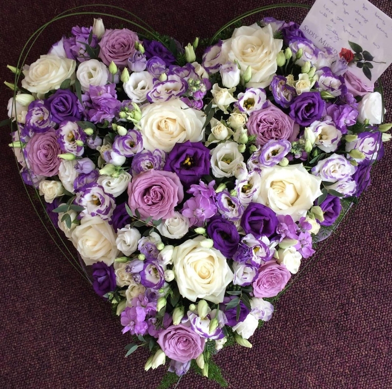 Mixed Flower Heart