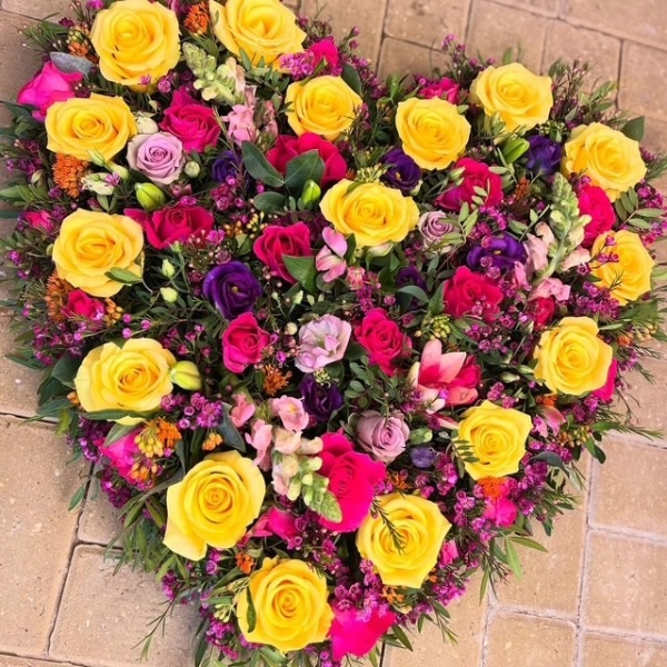 Mixed Flower Heart