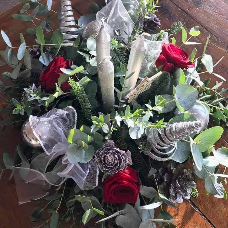Christmas Table Arrangements