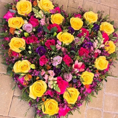 Mixed Flower Heart